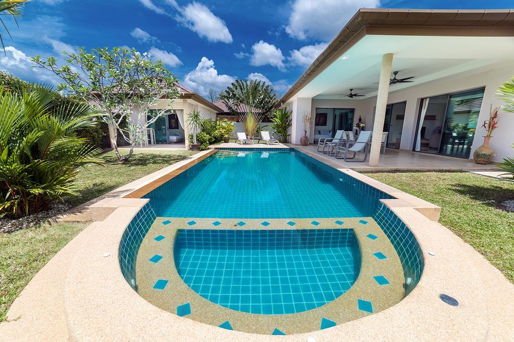 Asia Baan 10 Pool Villas Phuket Bagian luar foto